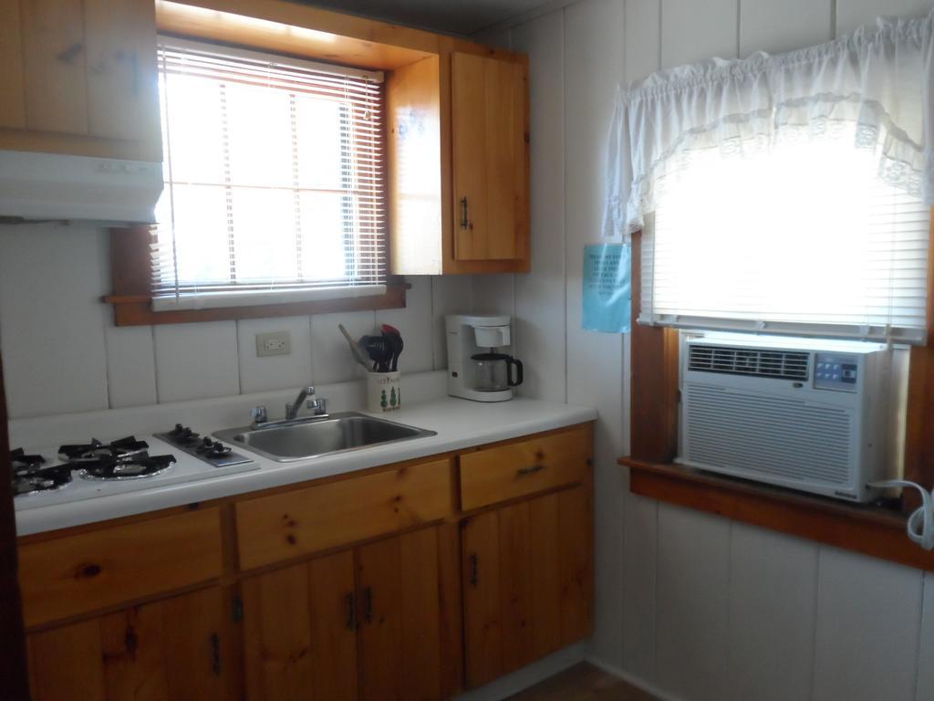 White Oak Motel & Cottages 霍尔德内斯 客房 照片
