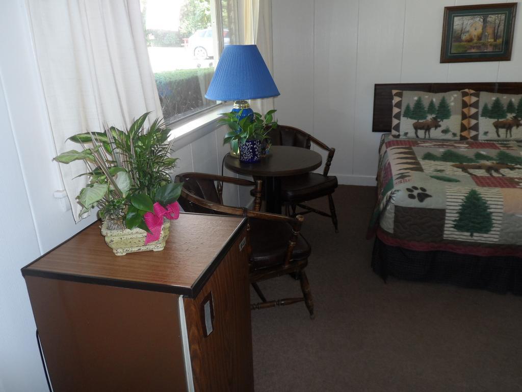 White Oak Motel & Cottages 霍尔德内斯 客房 照片