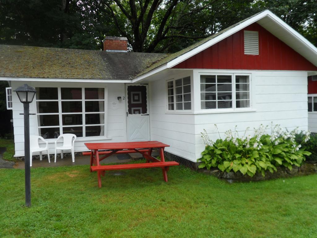 White Oak Motel & Cottages 霍尔德内斯 客房 照片
