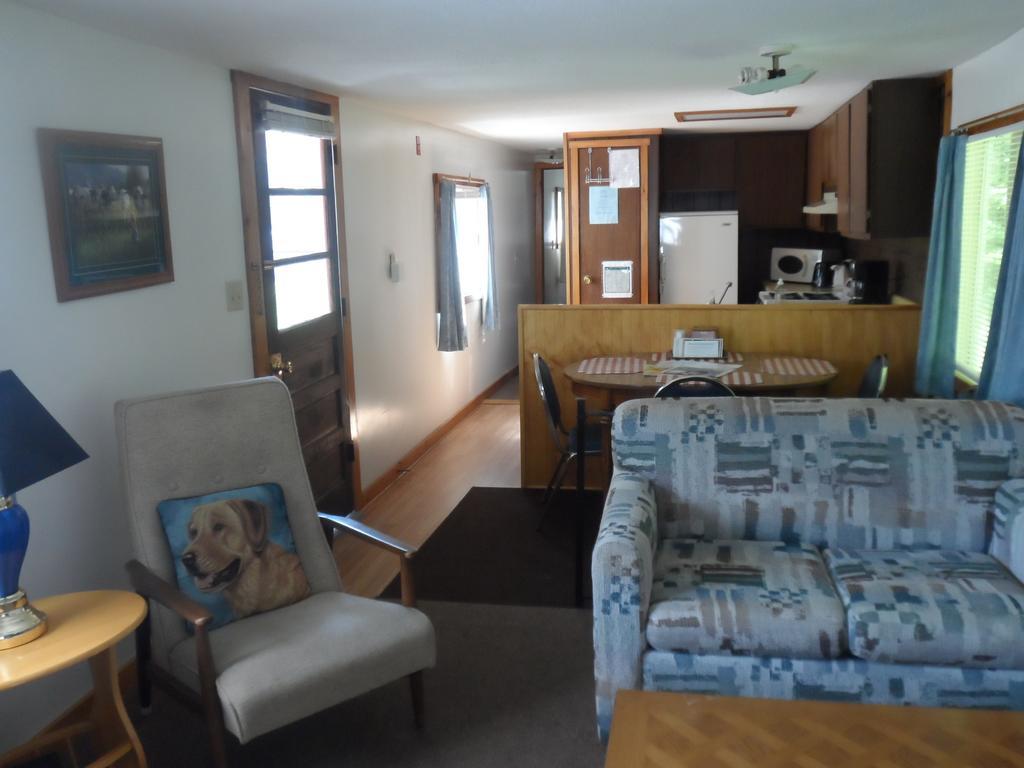 White Oak Motel & Cottages 霍尔德内斯 客房 照片